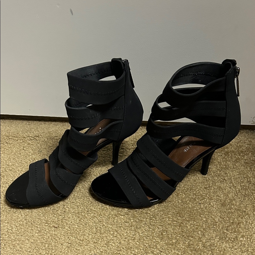 Donald J. Pliner Elegant Black Heels